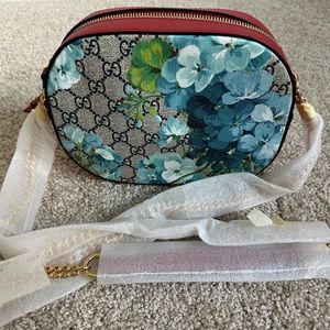 New Auth Gucci Supreme Blooms Mini Chain Shoulder Bag Blue Chain Shoulder Bag